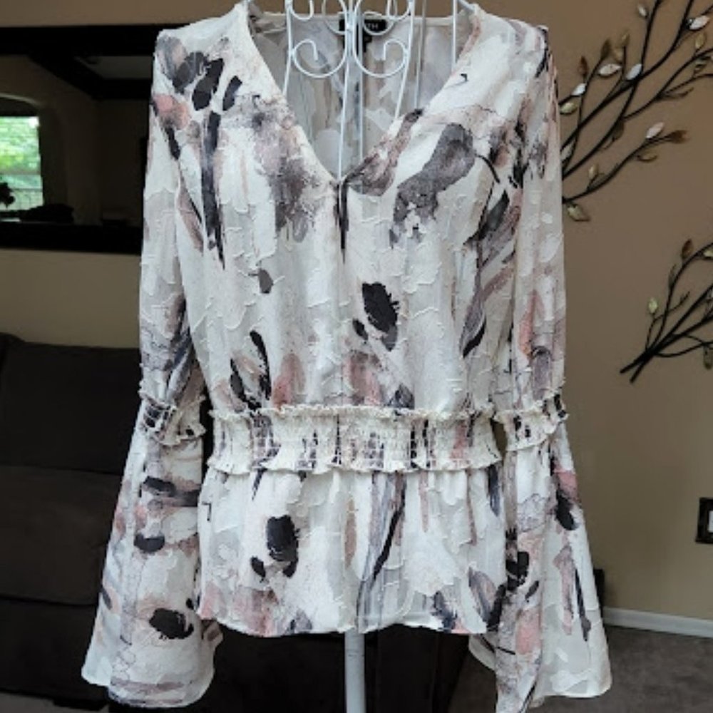 NWT Worth New York sz small blouse Floral Pattern
